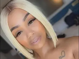 Cherryredhot  live sex cam