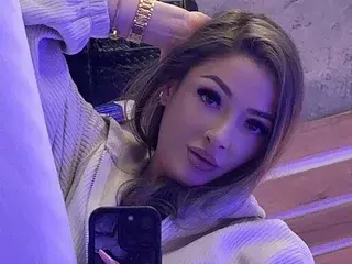 Izza_Bella  live sex cam