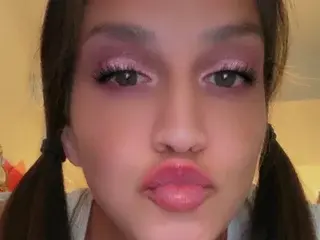 LexisLuvLair  live sex cam