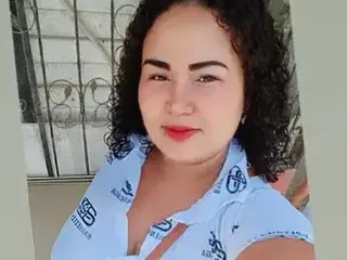 Penelopesexygirld  live sex cam