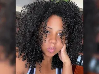 QueenJhonson  live sex cam