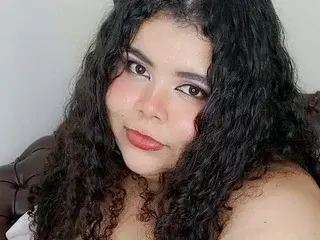 SarahBowiee  live sex cam