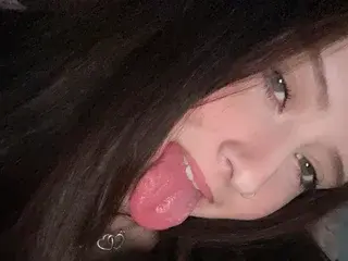 Ariel4uuu  live sex cam
