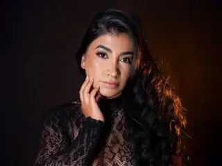 SeleneCastle  live sex cam