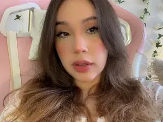 AbbyHakenn  live sex cam