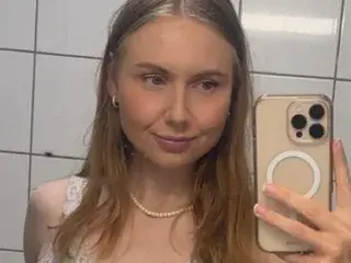 Lilleambi  live sex cam