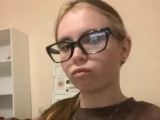 AliceTouch  live sex cam