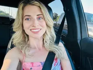 PresleyLouiseRose  live sex cam