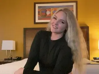 BrattyMaxine  live sex cam