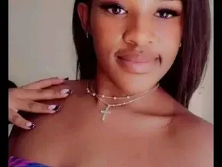 Sexyred2118  live sex cam