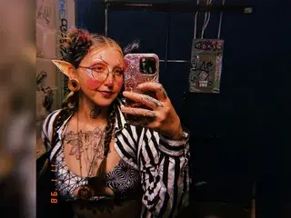 BbyDahlia  live sex cam