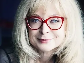 NinaHartley  live sex cam