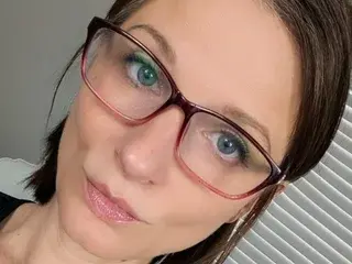 CallMeDaisy  live sex cam