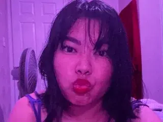 Kuromiyum  live sex cam