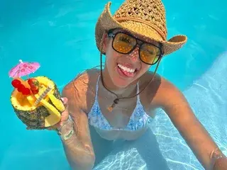 LaraOlsen  live sex cam