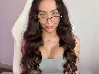 QueenChloeXO  live sex cam