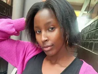 Cherrie_June  live sex cam