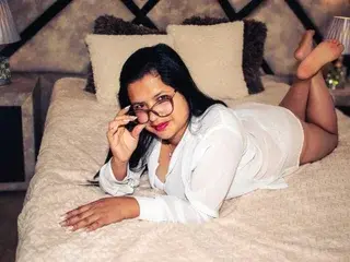 DeborahMay  live sex cam