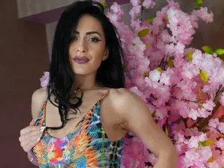 RaisaVawn  live sex cam