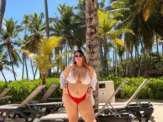 AmbarRoberts  live sex cam