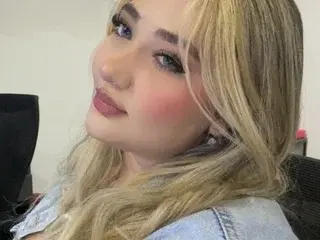 LeahRoux  live sex cam