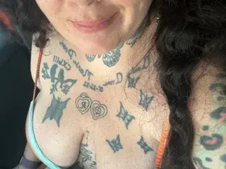 LittleLadyRain  live sex cam