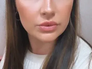 Minniesugarxo  live sex cam