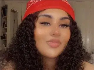 PrincessShez  live sex cam