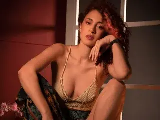 Thaliaa_collins  live sex cam