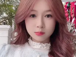 KinnyLar  live sex cam