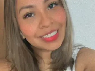 Dana_Joness  live sex cam