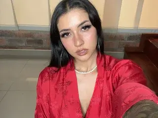 NahomiHerrera  live sex cam