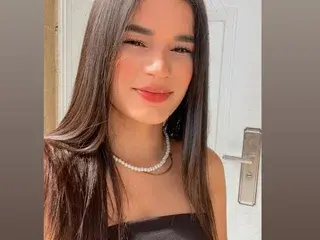 Ali_Cross20  live sex cam