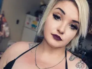 BabeGal99  live sex cam