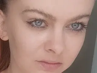 Bigboobieshole  live sex cam
