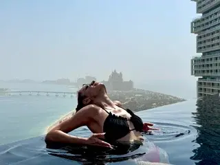 QueenMiaX  live sex cam