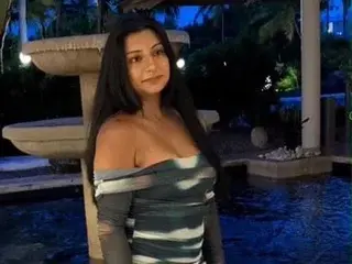Divine_Ankletx  live sex cam