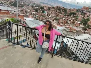 Nina_Lisboah  live sex cam