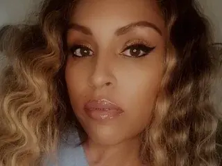 The_RealTee  live sex cam