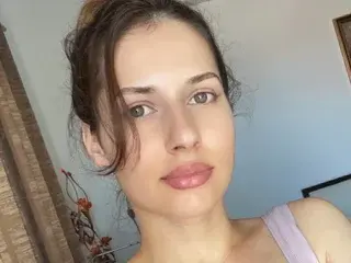 MEERA19  live sex cam