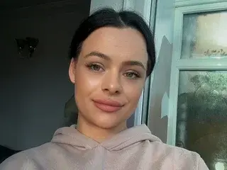 Ghinawilks  live sex cam