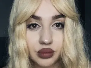 AriaMoon23  live sex cam