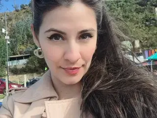 RubbyRizzo  live sex cam