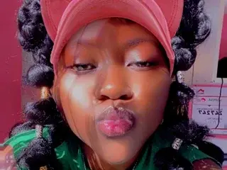 ButtyshanXxx  live sex cam