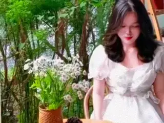 ChinmayiMe  live sex cam