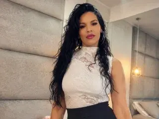 Samantaortiiz  live sex cam