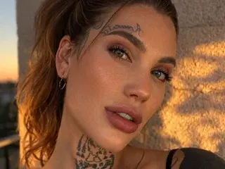 AshleyArcana  live sex cam