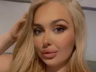 ScottishxChiara  live sex cam