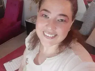 Kataleyamilf69  live sex cam