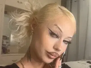 The_duchess  live sex cam